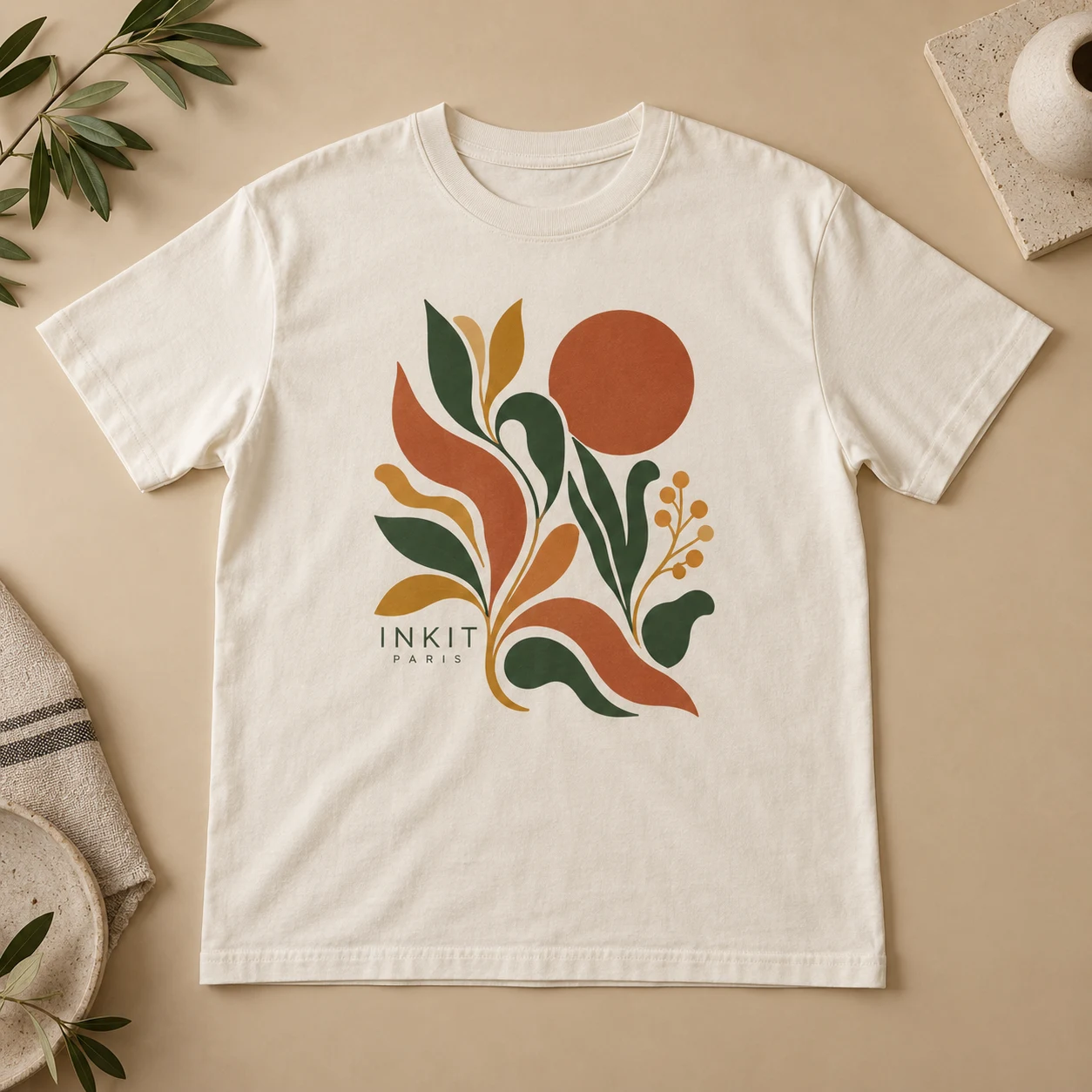 Visuel multicolore sur tee-shirt écru