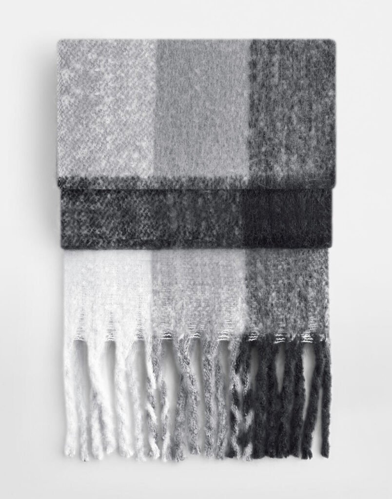 Beechfield Fluffy Check Scarf grey check
