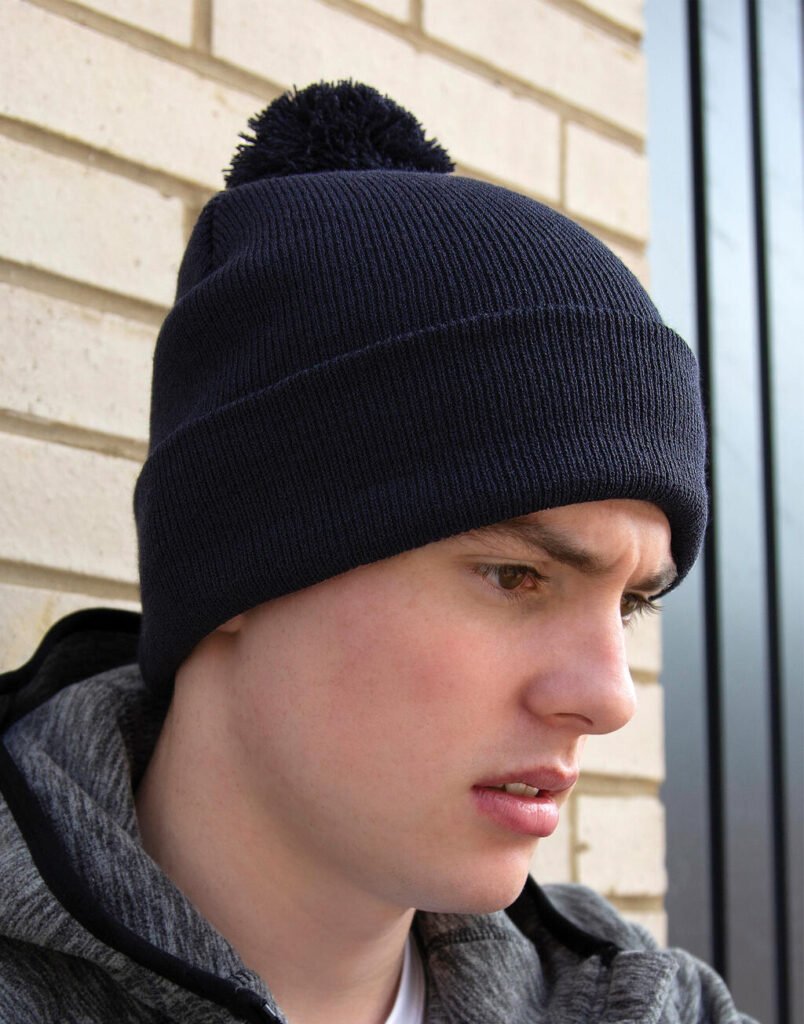 Result Winter Essentials Pom Pom noir