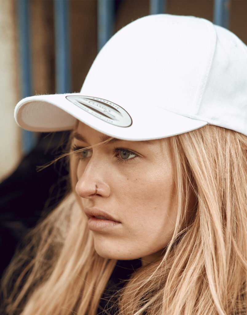 Casquette Flexfit Curved Classic Snapback blanc