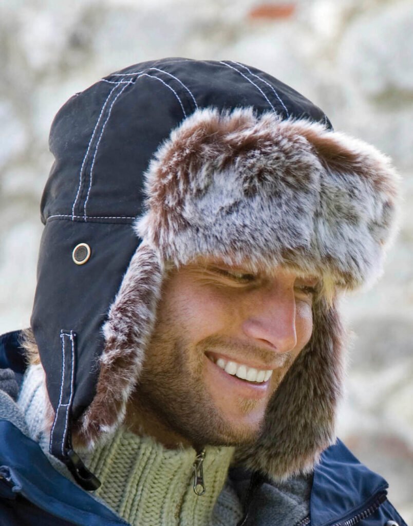 Casquette Result Winter Essentials Classic Sherpa Hat noir intense