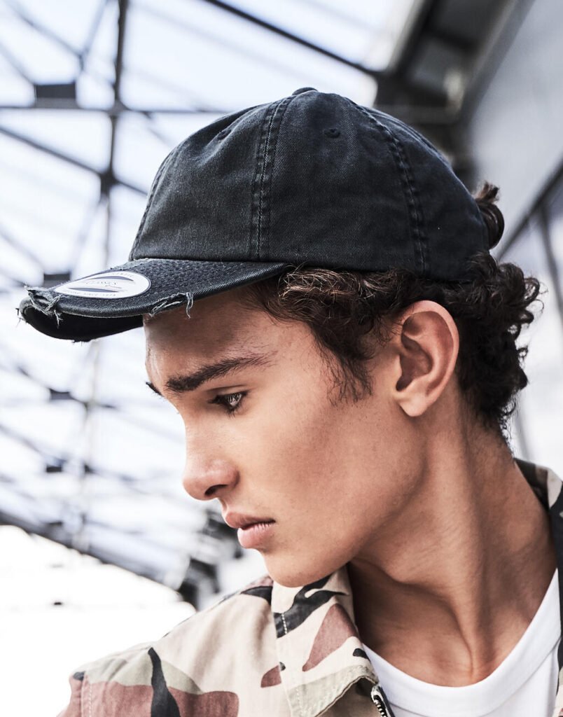 Casquette Flexfit Low Profile Destroyed noir