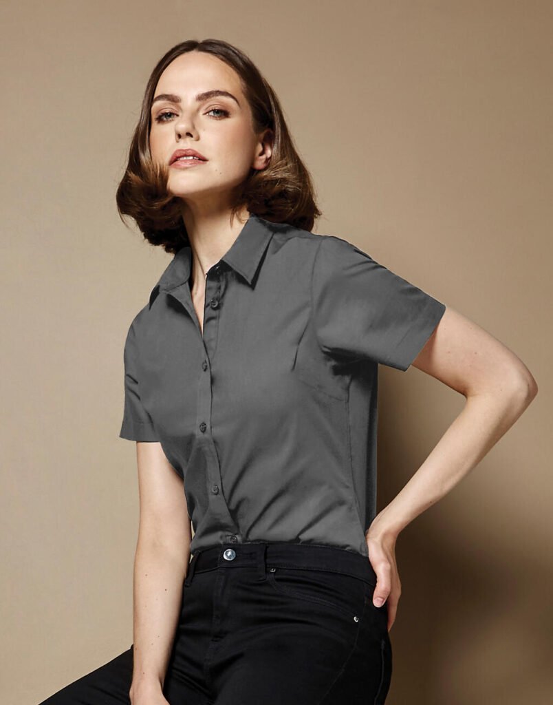 Chemise manches courtes Kustom Kit Tailored Fit Poplin SSL graphite